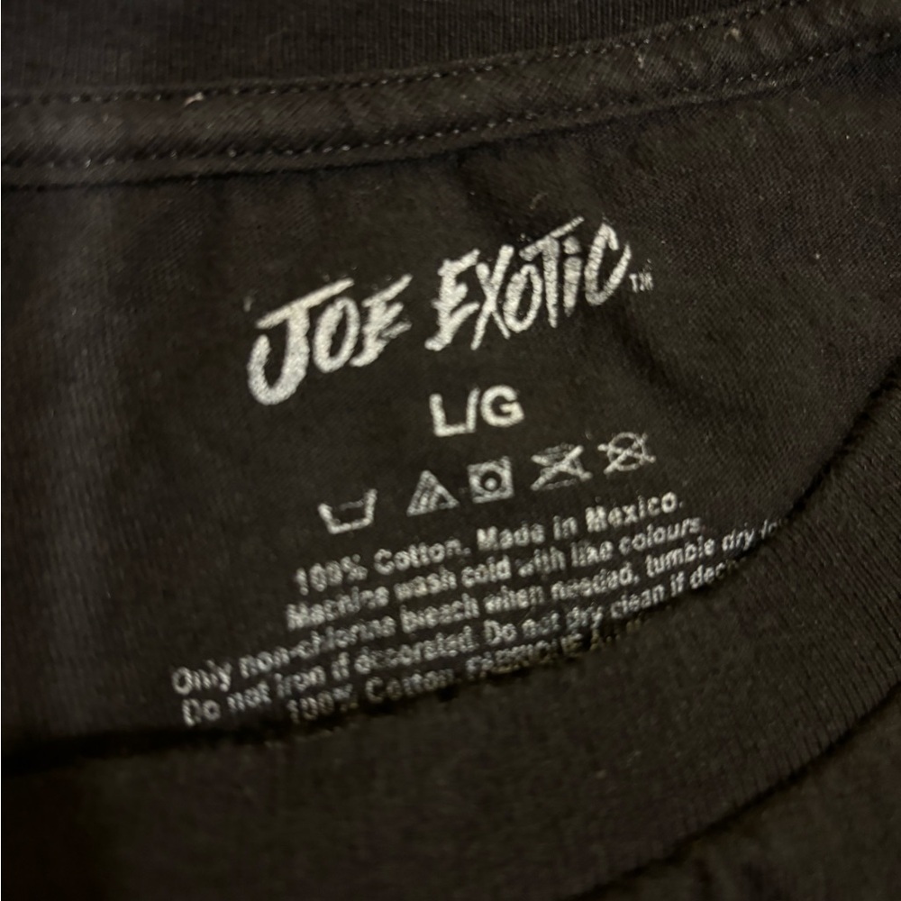 Joe Exotic Tiger King Graphic T-Shirt - Picture 3 of 3